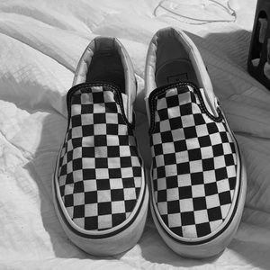 Vans slip on platform black and white checked
